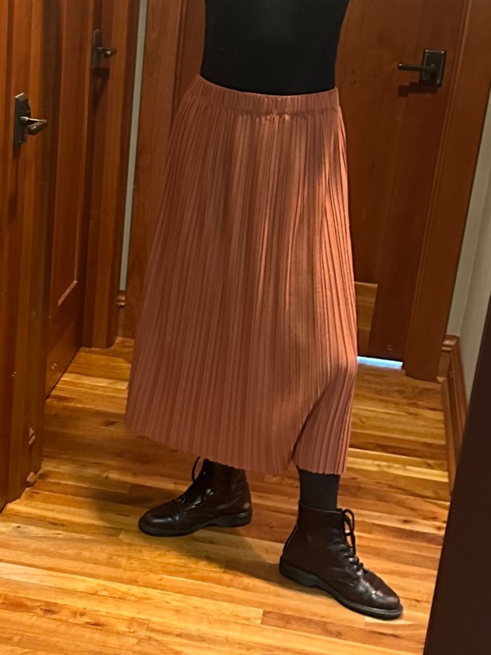Uniqlo Orange Pleated Skirt Size Medium